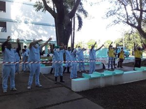 Rinden tributo al personal de Salud Pública en hospitales de campaña en la UPR